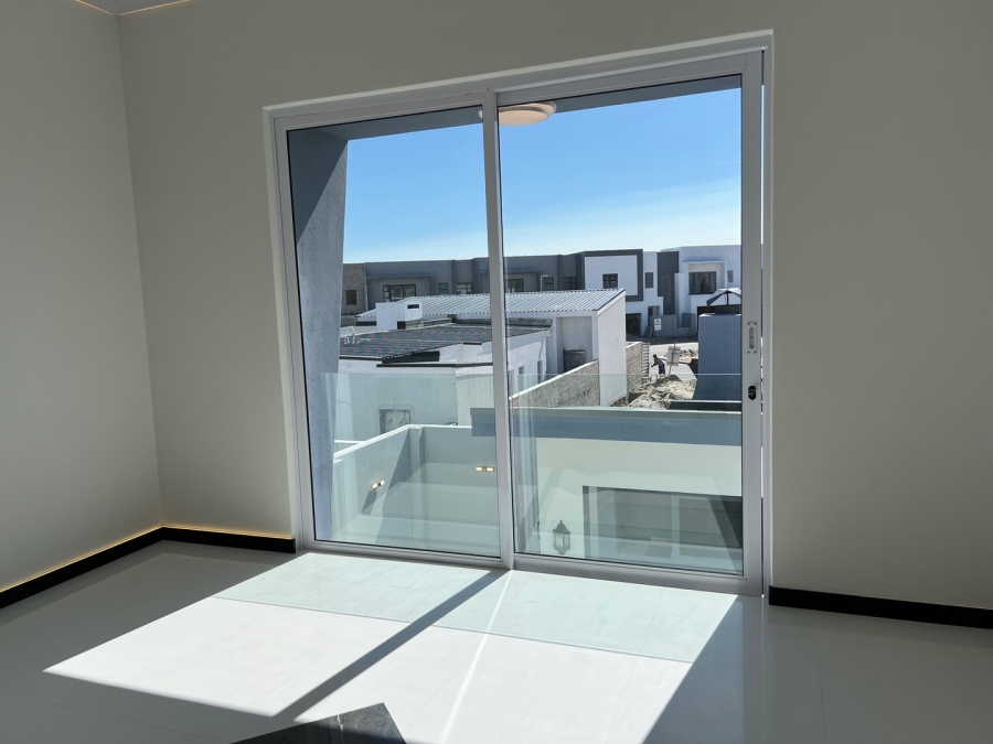 4 Bedroom Property for Sale in Sandown Western Cape
